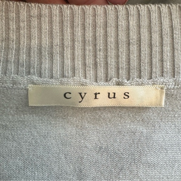 Cyrus: Women’s V-neck sweater vest - Picture 5 of 7